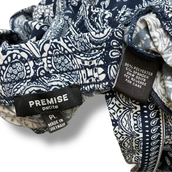 Premise wide leg palazzo pants in a black white paisley floral pattern - Picture 6 of 8